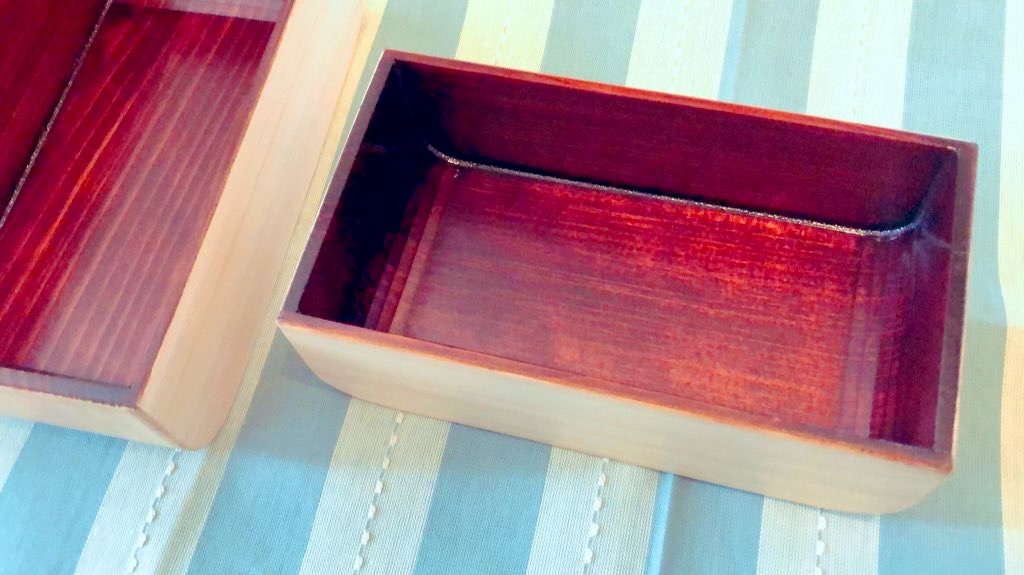 ヒノキのわっぱ弁当箱500mlの内側と木目の様子