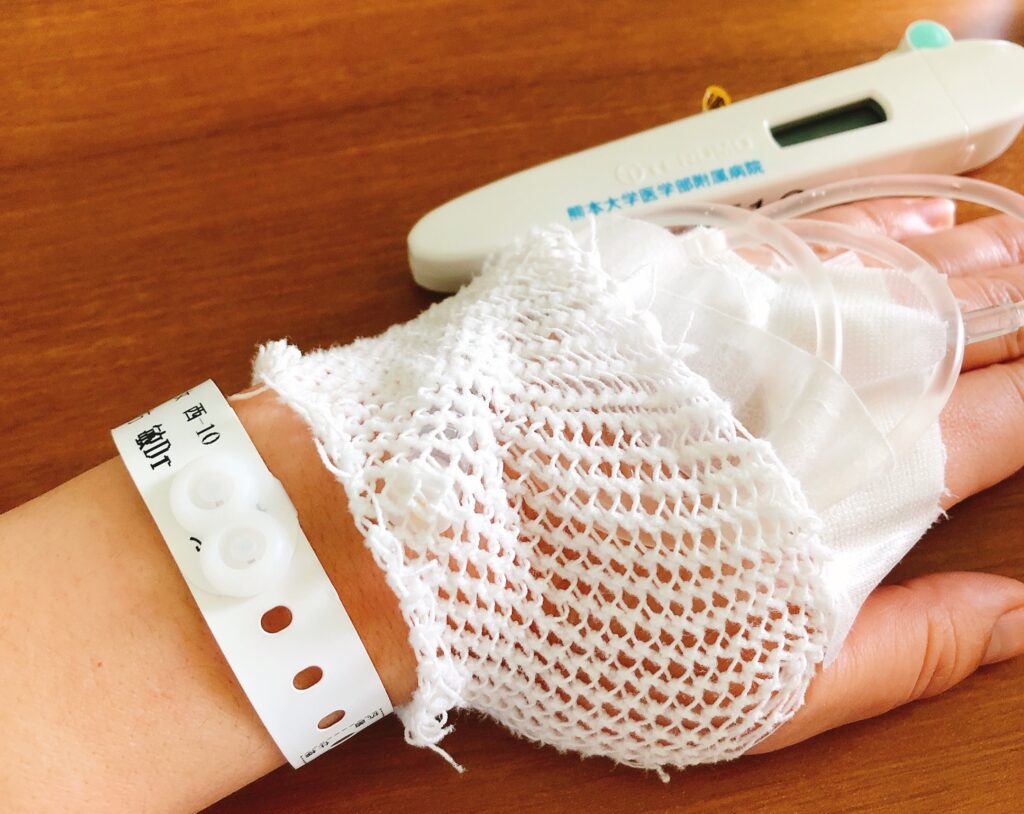 2020年ティッシュエキスパンダーを入れる手術のため、入院。