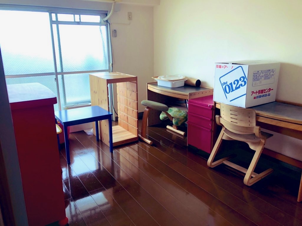 引っ越し屋さんに運んでもらった新居